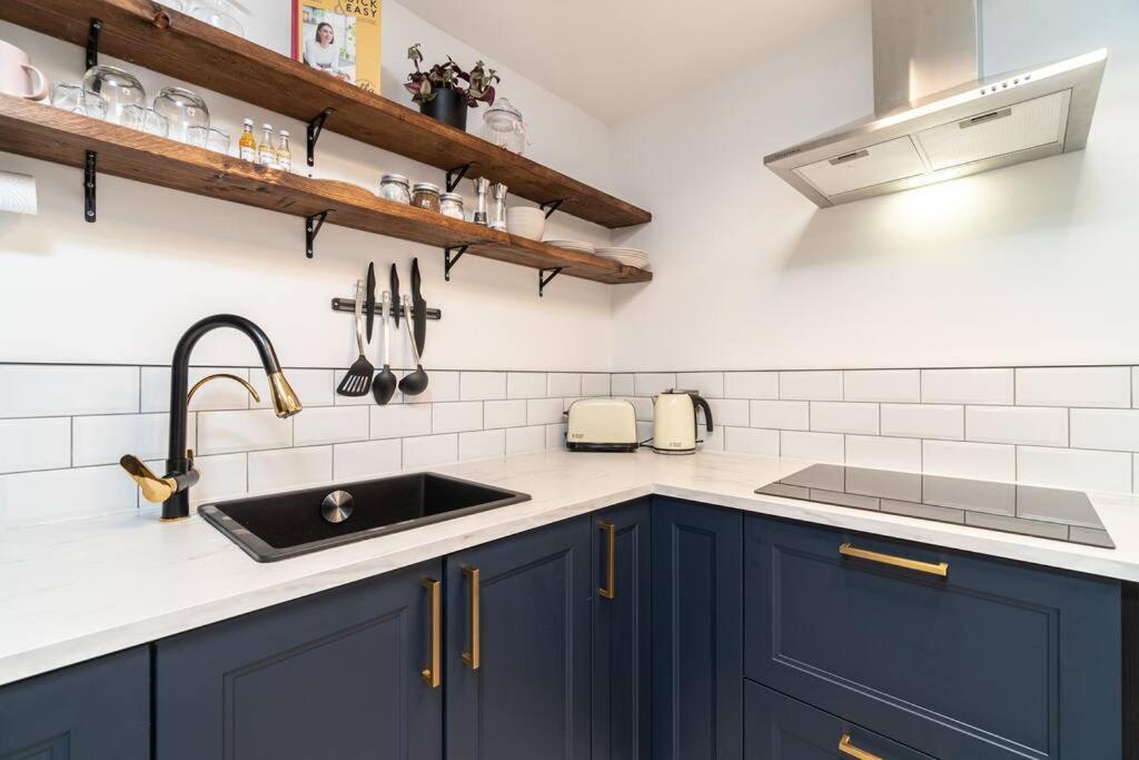 Stylish City Pad With Free Private Parking Glasgow Esterno foto